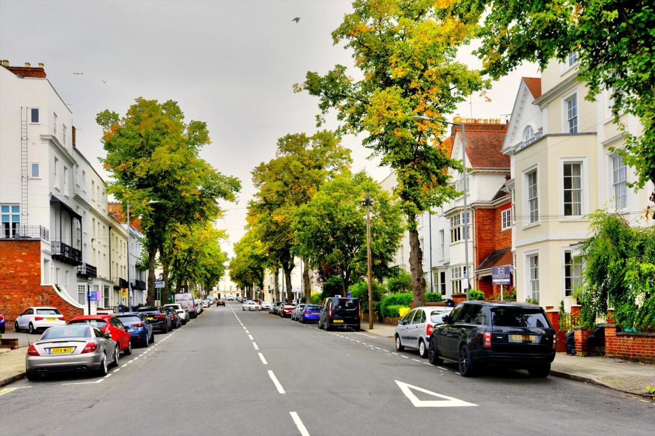 Portland Street Leamington Spa Apartments ภายนอก รูปภาพ